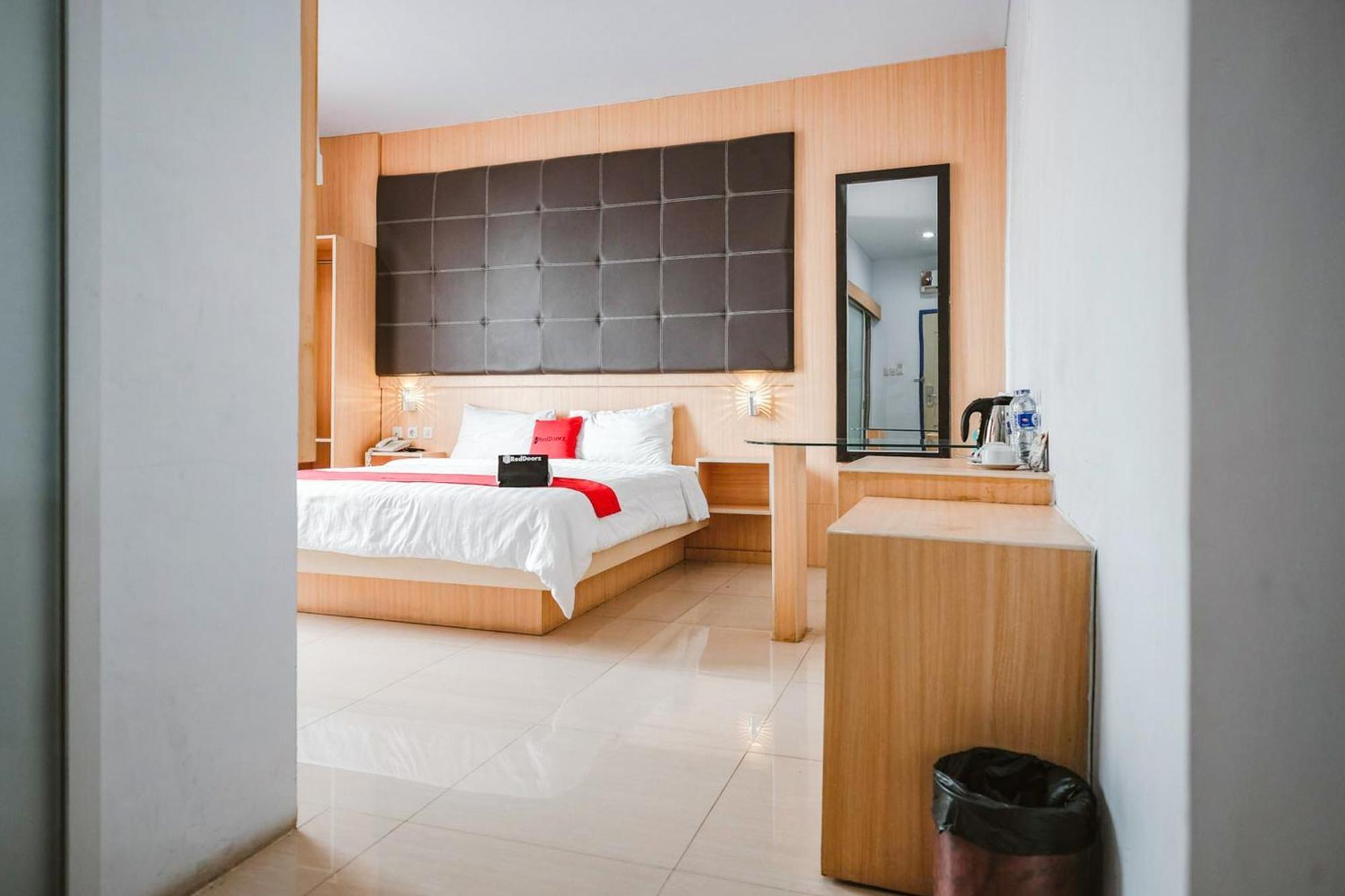 Reddoorz Premium At Hotel T-One Jambi Tanjungjohor Exteriér fotografie